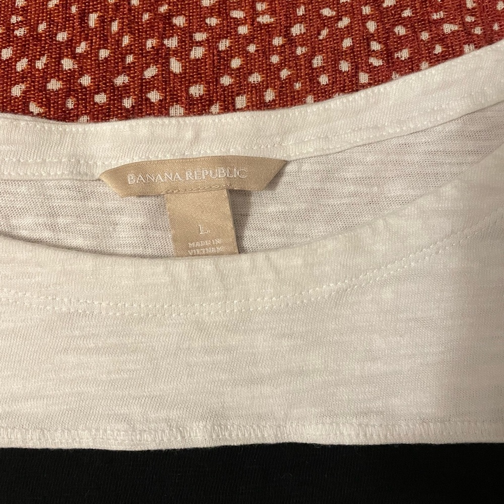 Banana Republic Pullover! NWOT! Black/White! Gorgeous! Shoulder detail! - Picture 4 of 4